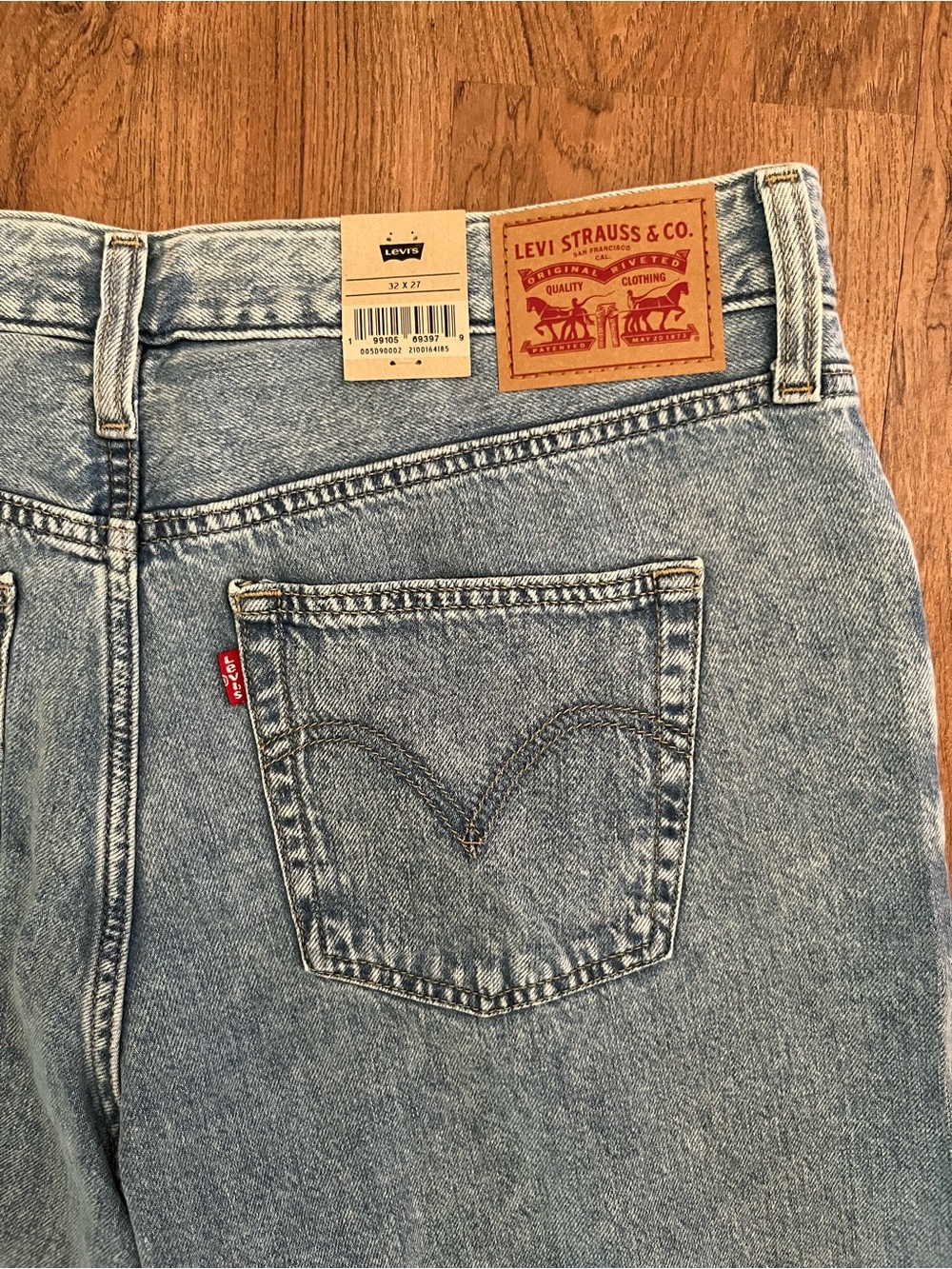 NWT Levi’s Middy Wide Leg Ankle Lightweight Jeans - Picture 11 of 13